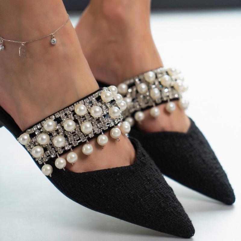 Pearl-decorated PointedToe Soft-soled Sandals